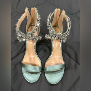 Jewel Badgley Mischka Jaylee Heels